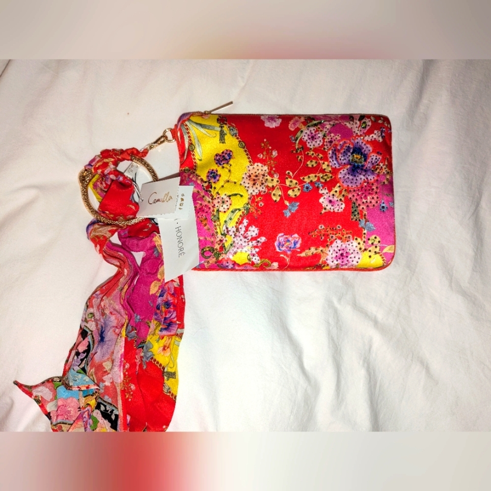 Camilla clutch purse